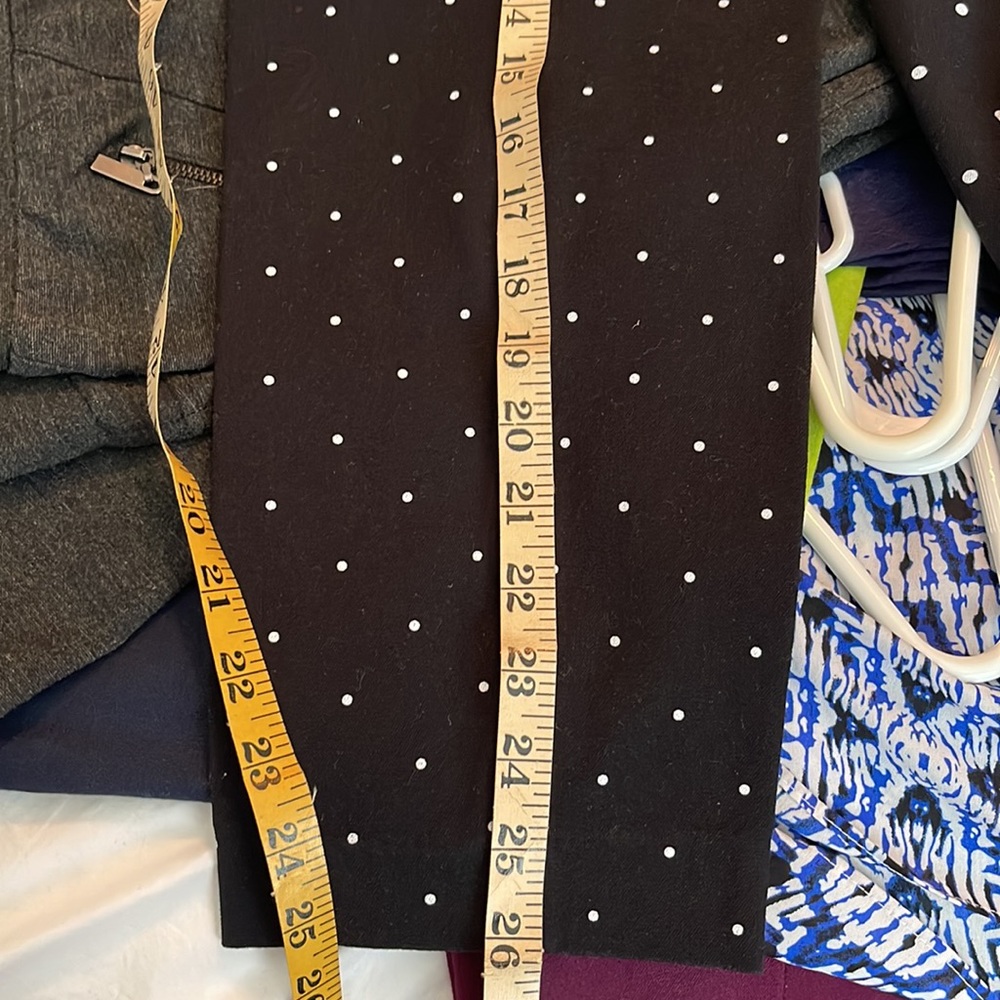 Old Navy Pixie Crop Pants - image 3